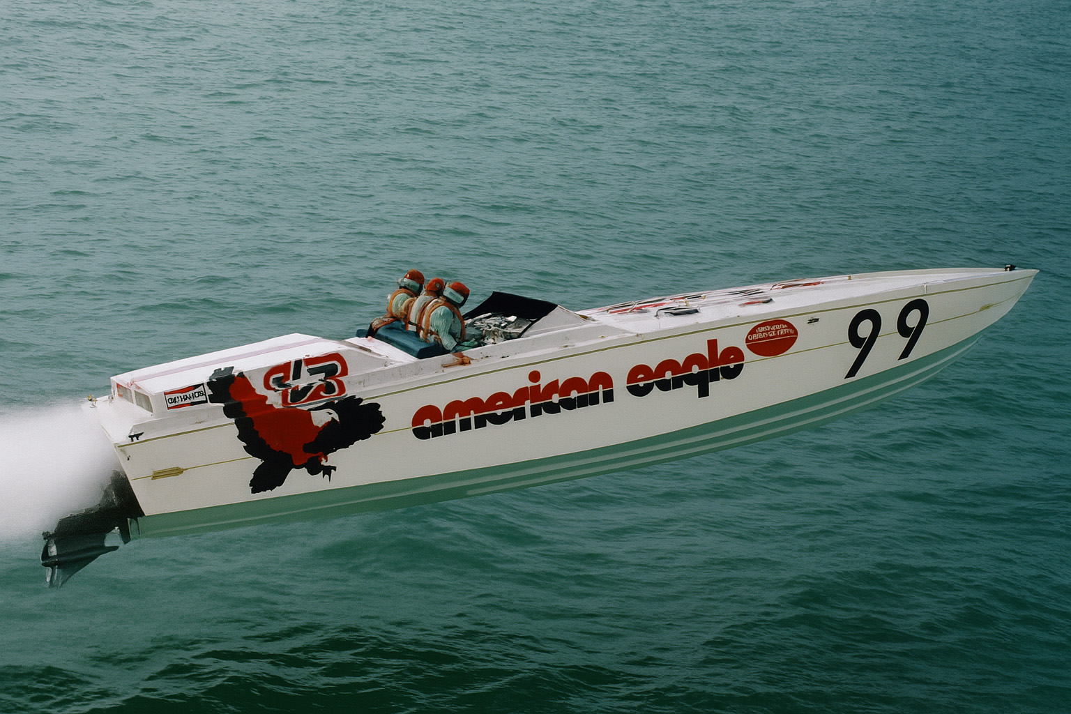 Tom Gentry's Legacy: The Boats That Redefined Offshore Racing thumbnail